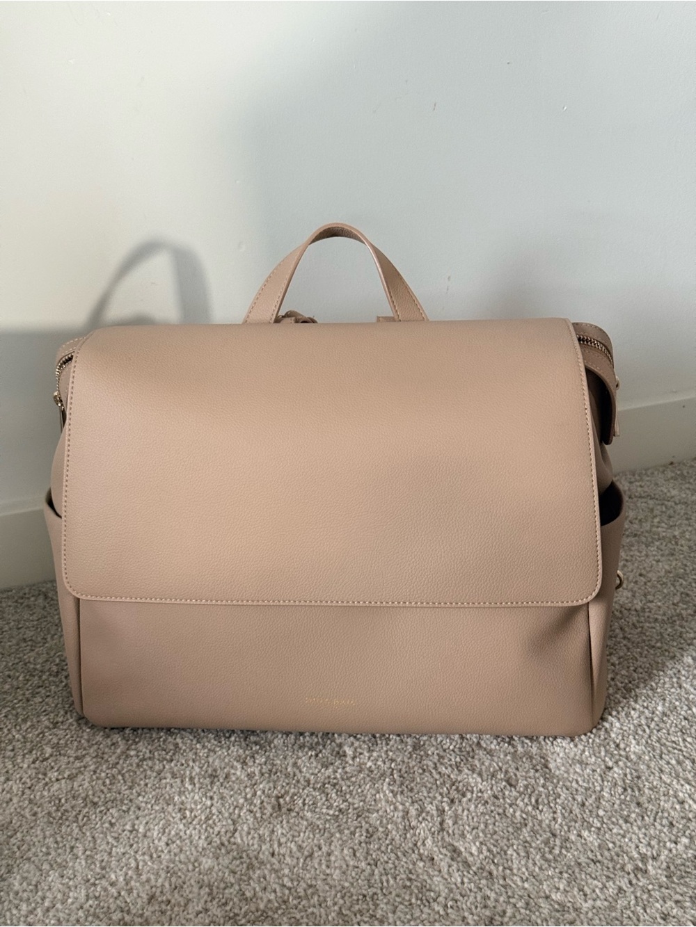 Mina Baie Winnie Midi in Sand Backpack